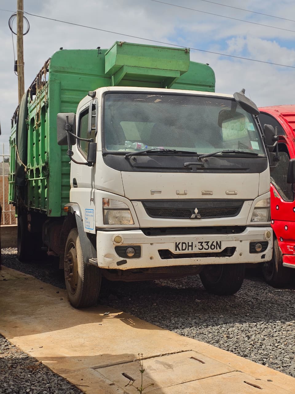 MITSUBISHI FUSO F1